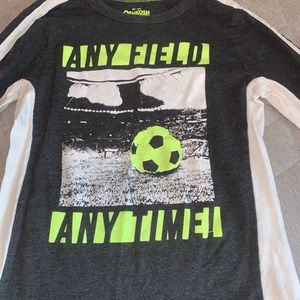 OshKosh B’gosh Long Sleeve Graphic Tee